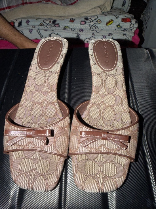 Coach Shoes - Coach Beige & Brown Signature kitten heals
